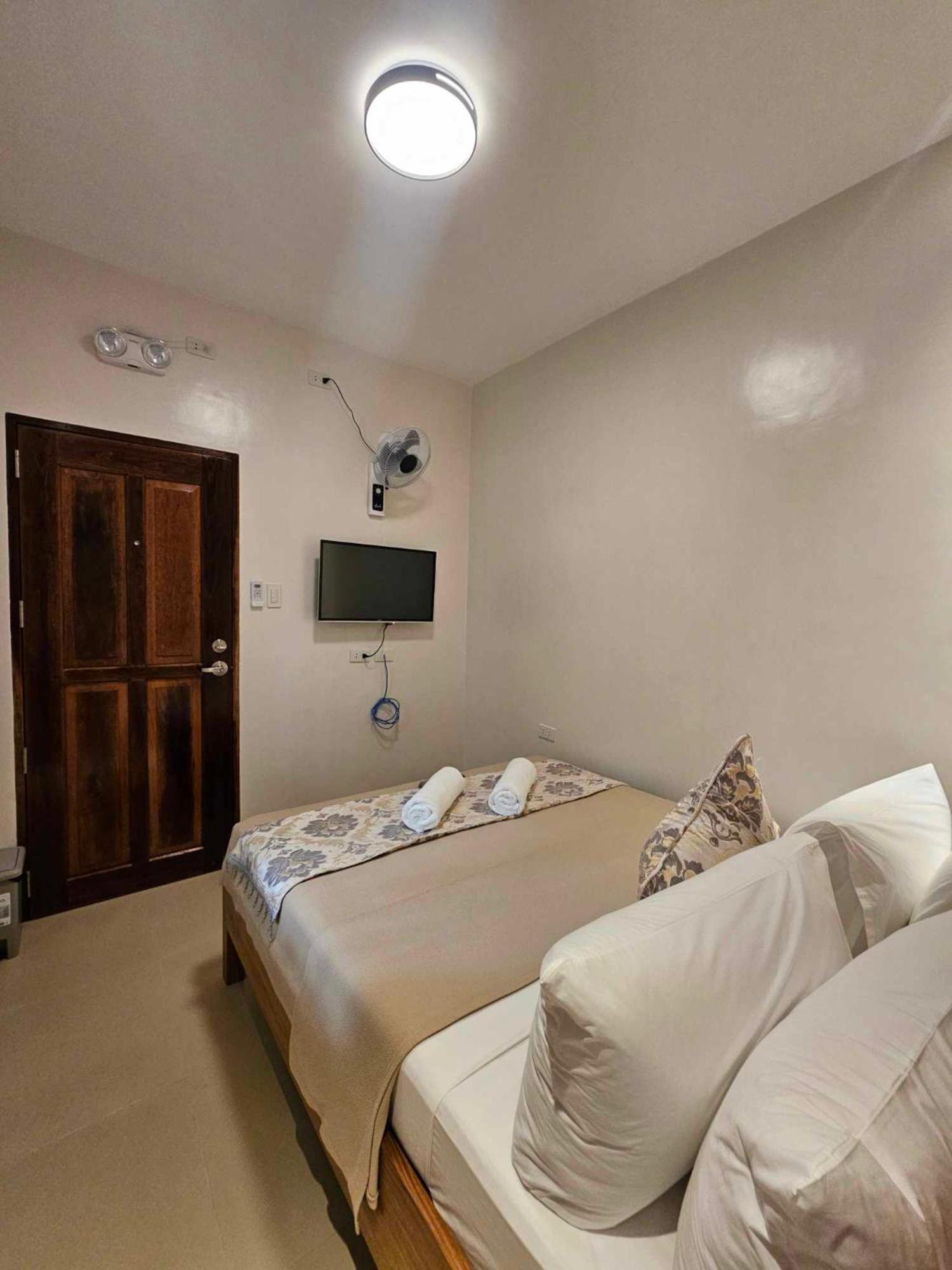 Jaijai'S Backpackers Inn 코른 외부 사진