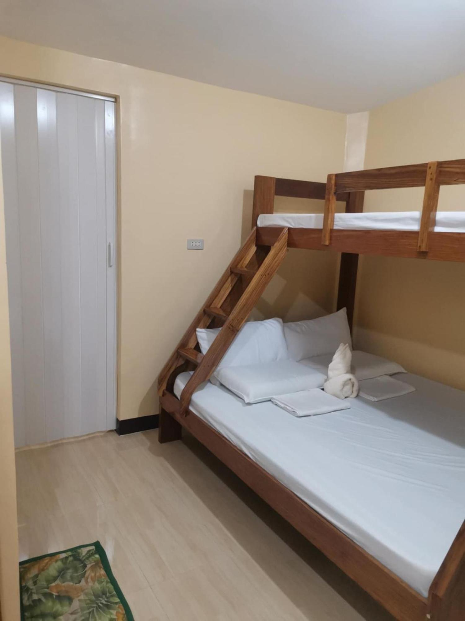 Jaijai'S Backpackers Inn 코른 외부 사진