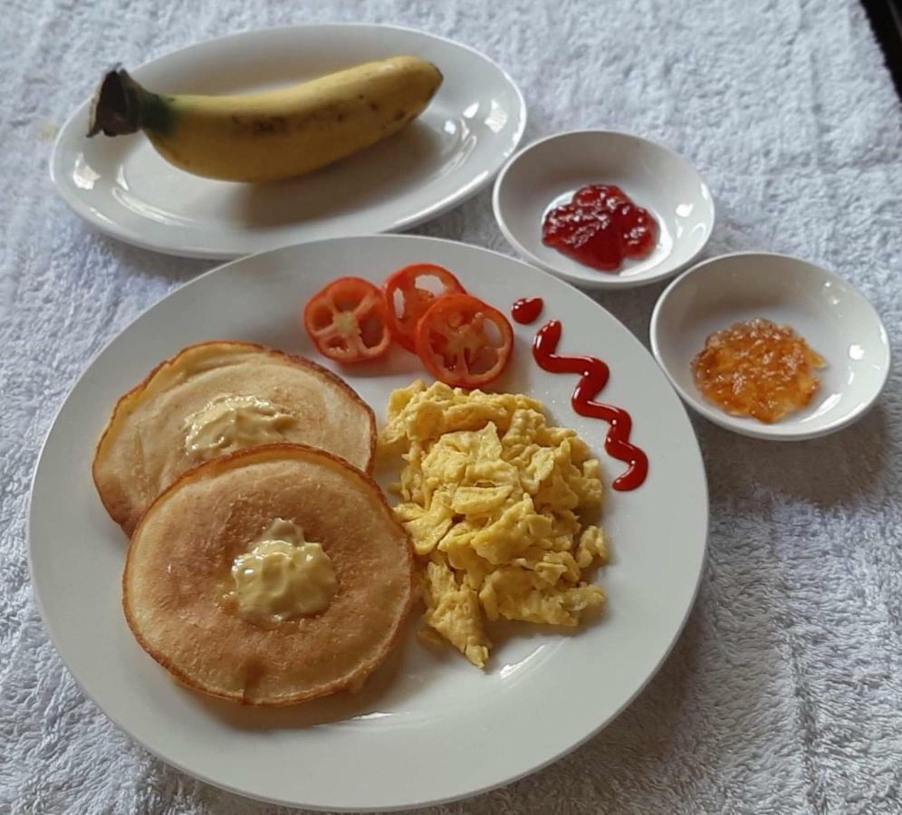 Jaijai'S Backpackers Inn 코른 외부 사진